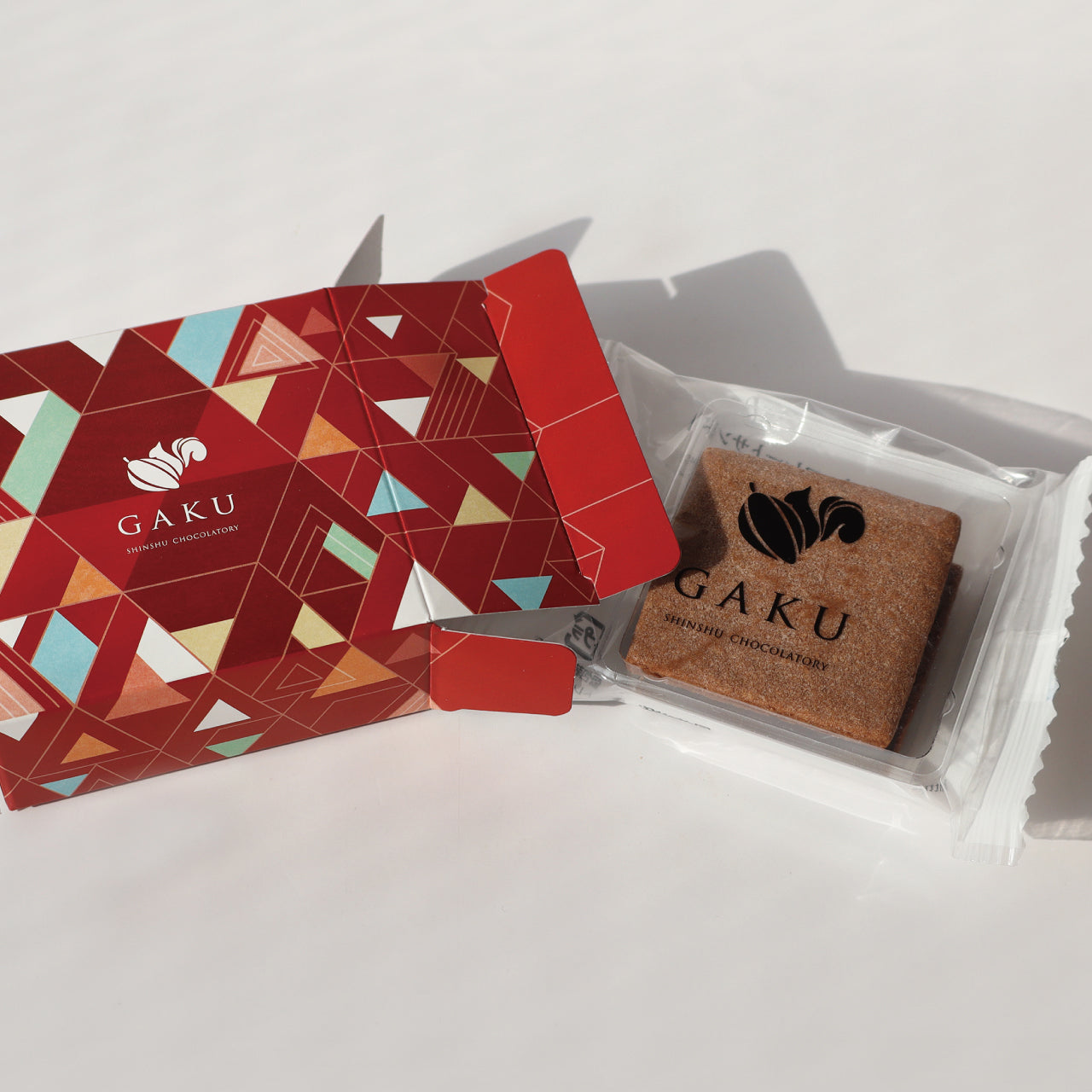 【2026 White's Day】GAKUチョコレートサンド8個セット(リッチカカオ・ミルク・信州くるみ・ラムレーズン・信州一年味噌キャラメル・信州いちご・信州ブルーベリー・信州ラズベリー)